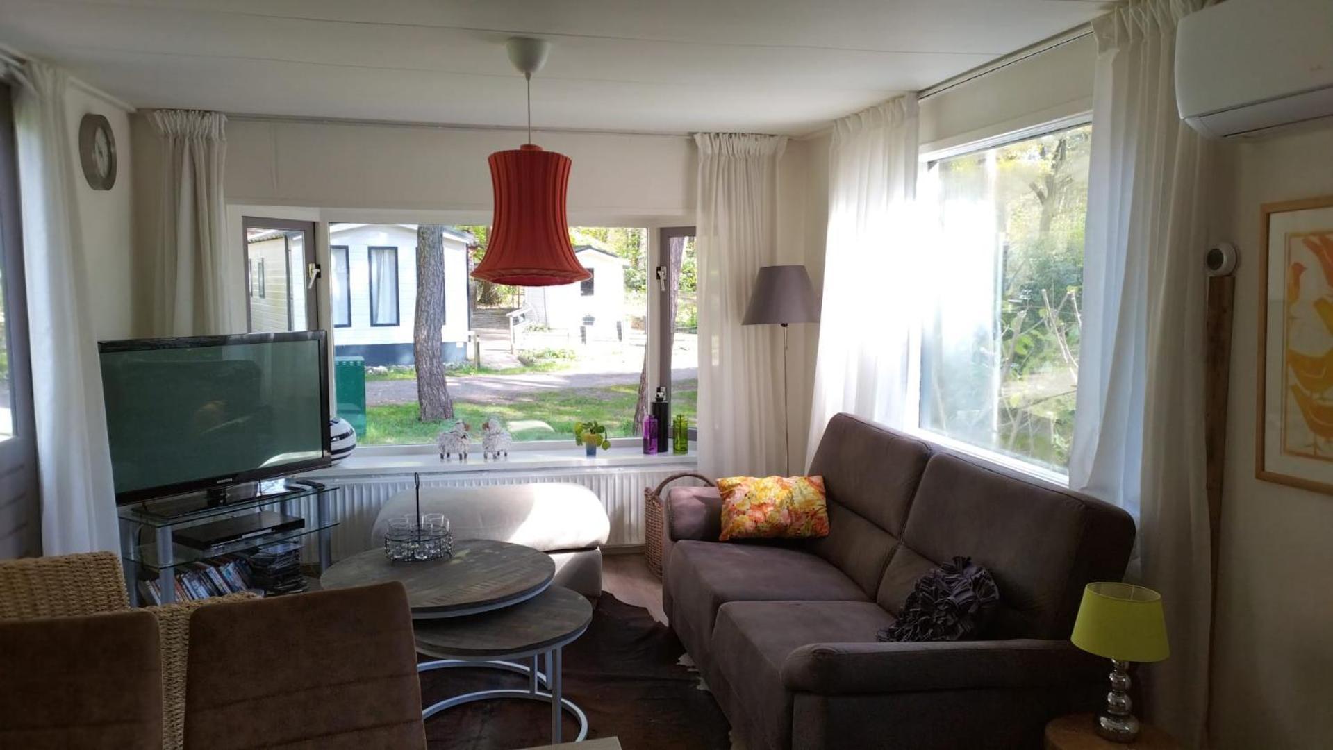 Wulft 47 Zonnig Gezellig 6P Chalet Met Zwembad In Bosrijke Omgeving Op Familie Camping De Vossenburcht IJhorst Exteriér fotografie